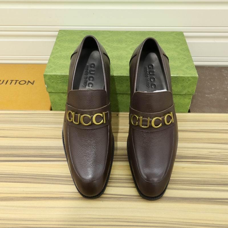 Gucci Men's Shoes 958